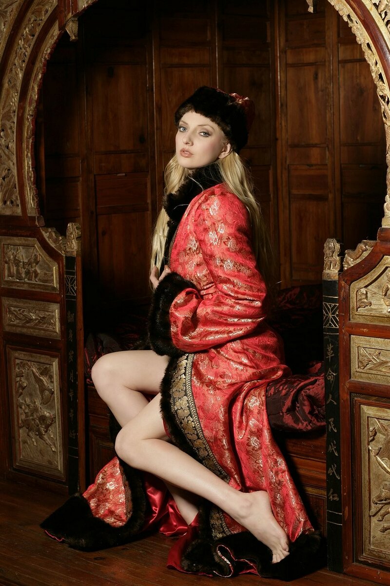 Лариса, 24 года, 2 размер груди